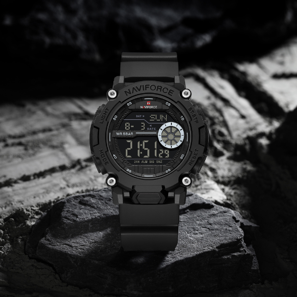 نیوی فورس 7133