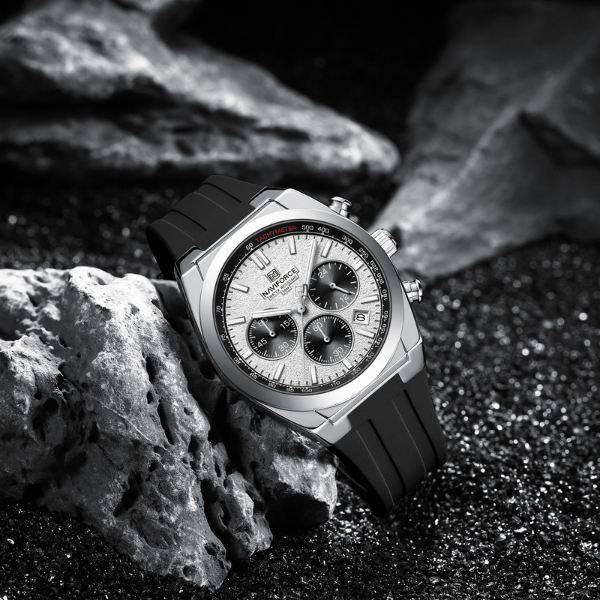 نیوی فورس 8080