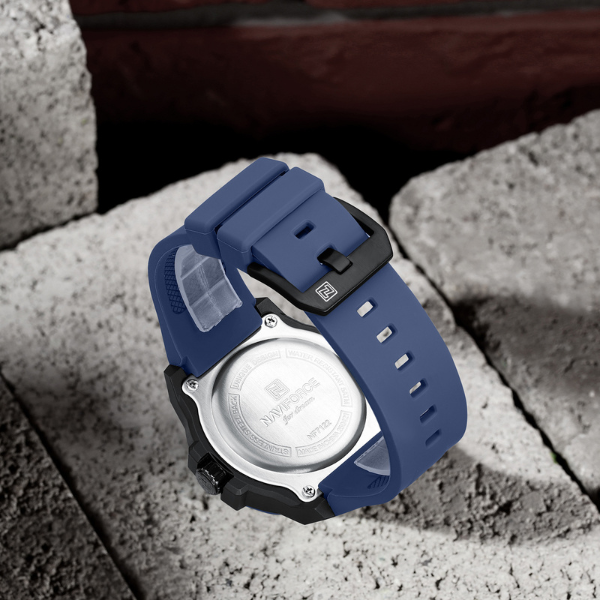 نیوی فورس 7122